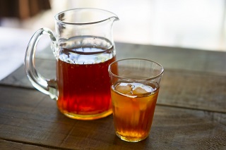 熱中症の予防に麦茶やポカリスエットはどれだけ役立つか？
